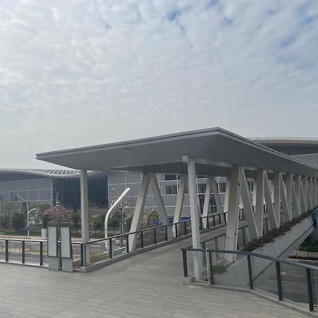 Royal Executive Apartment, Shenzhen World Exhibition & Convention Center, Nearby Shenzhen World North Metro St Ation Exterior foto